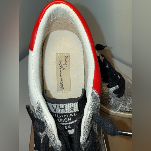 VINTAGE HAVANA KAY SNEAKERS RED & SILVER W/BLACK STAR with box SZ 7 - Picture 3 of 10